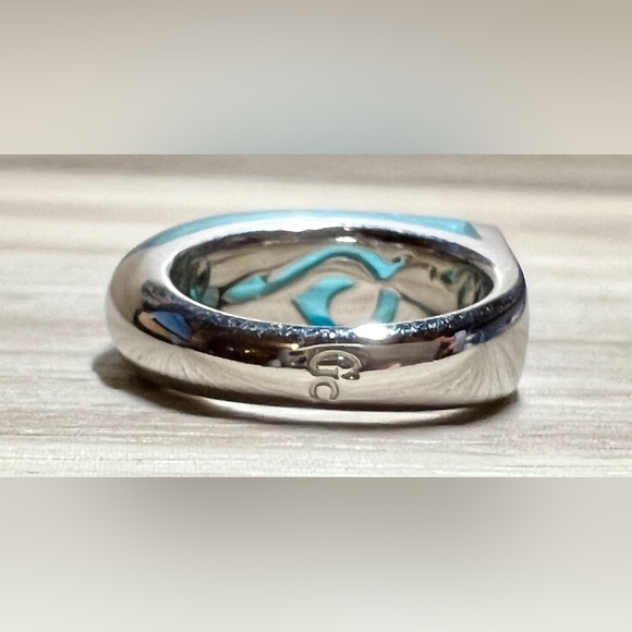 Designer Guess Collection Sterling Silver Blue Resin Hawaiian Hook Ring, Size 6 - Picture 3 of 11